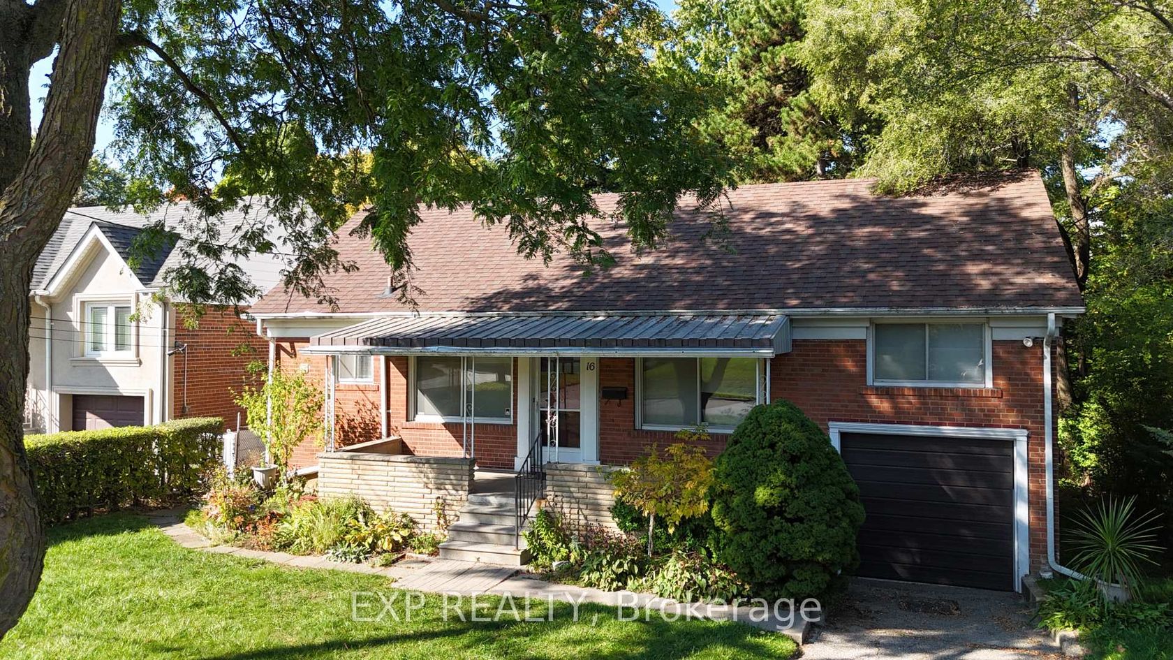 16 King Georges Drive W, Greenbrook, Toronto 