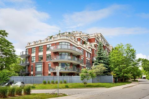 Photo 1 at 311 - 9 Burnhamthorpe Crescent, City Centre West, Toronto
