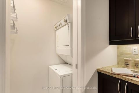 Photo 12 at 311 - 9 Burnhamthorpe Crescent, City Centre West, Toronto