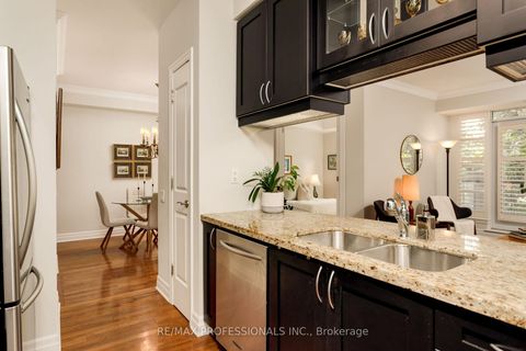 Photo 13 at 311 - 9 Burnhamthorpe Crescent, City Centre West, Toronto