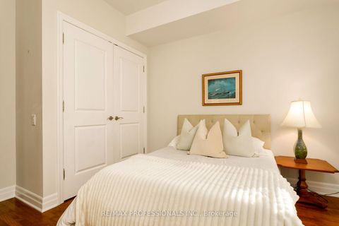 Photo 20 at 311 - 9 Burnhamthorpe Crescent, City Centre West, Toronto