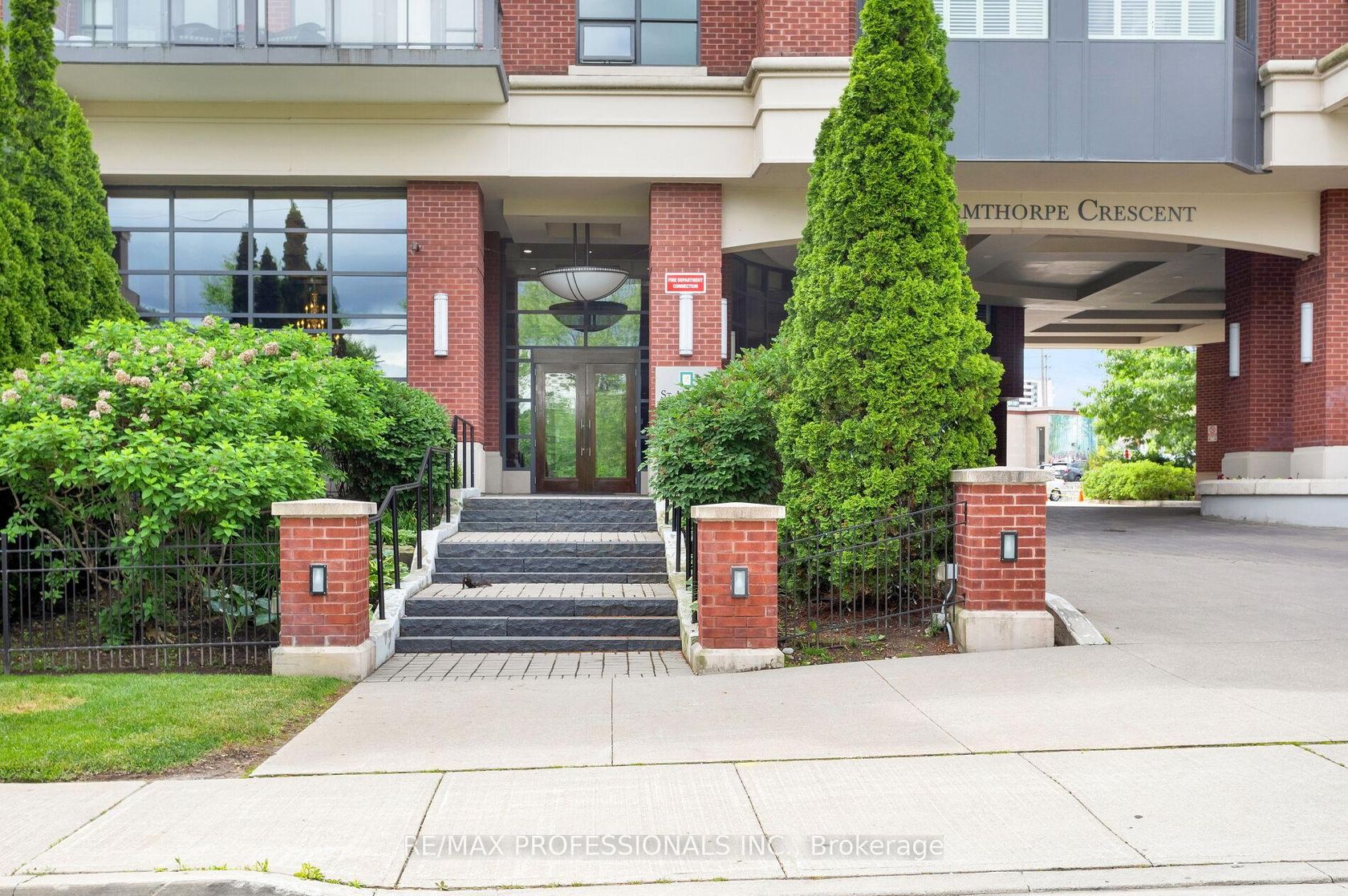 311 - 9 Burnhamthorpe Crescent, City Centre West, Toronto 