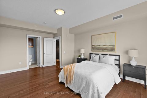Photo 10 at 218 - 720 YONGE Street, Painswick South, Barrie Photo 10 at 218 - 720 YONGE Street, Painswick South, Barrie