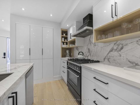 Photo 3 at 125 - 10 Walker Avenue, St. Clair, Toronto
