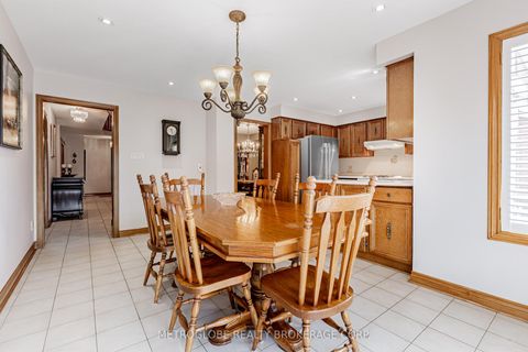 Photo 13 at 411 Forest Drive, West Woodbridge, Vaughan