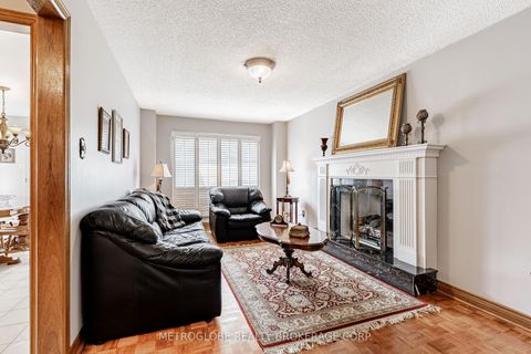 Photo 15 at 411 Forest Drive, West Woodbridge, Vaughan