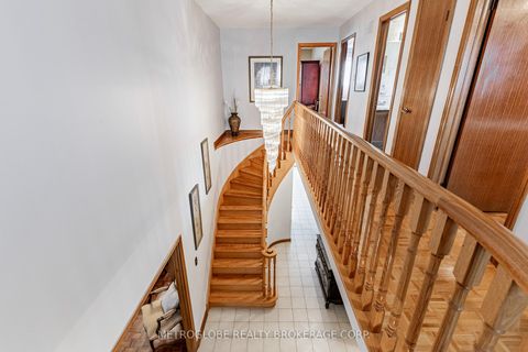 Photo 18 at 411 Forest Drive, West Woodbridge, Vaughan