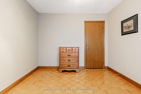 Photo 32 at 411 Forest Drive, West Woodbridge, Vaughan