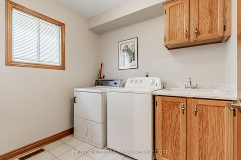 Photo 33 at 411 Forest Drive, West Woodbridge, Vaughan