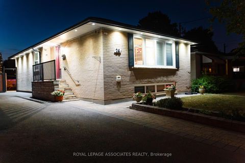 Photo 26 at 24 Hurley Crescent, Bendale, Toronto