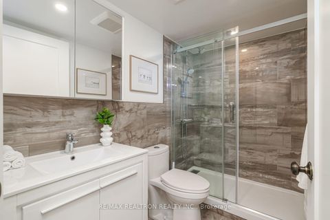 Photo 14 at 402 - 233 Beecroft Road, Willowdale West, Toronto