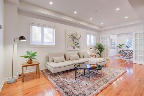 Photo 6 at 8 Ozner Crescent, Vellore Village, Vaughan