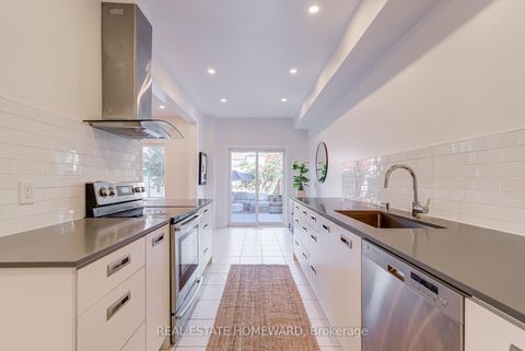 Photo 12 at 8 Ozner Crescent, Vellore Village, Vaughan