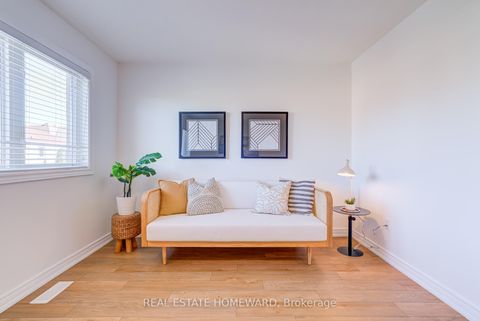 Photo 19 at 8 Ozner Crescent, Vellore Village, Vaughan