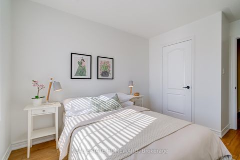 Photo 25 at 8 Ozner Crescent, Vellore Village, Vaughan