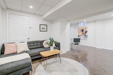 Photo 36 at 8 Ozner Crescent, Vellore Village, Vaughan