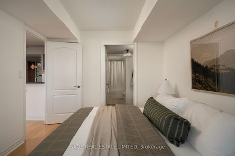 Photo 7 at 606 - 3830 Bathurst Street, Clanton Park, Toronto