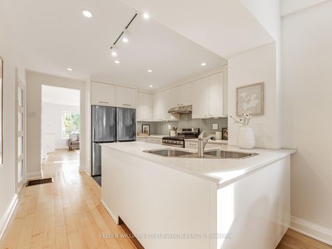 Photo 11 at 54 Pasadena Gardens, Lambton Baby Point, Toronto