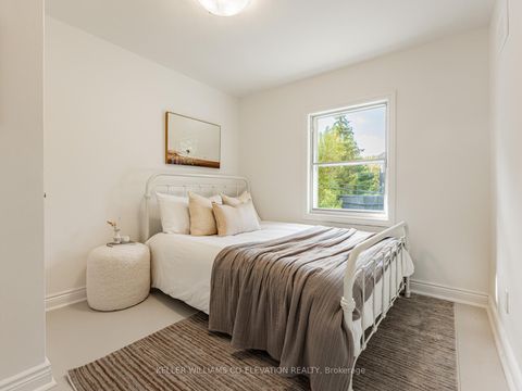 Photo 19 at 54 Pasadena Gardens, Lambton Baby Point, Toronto