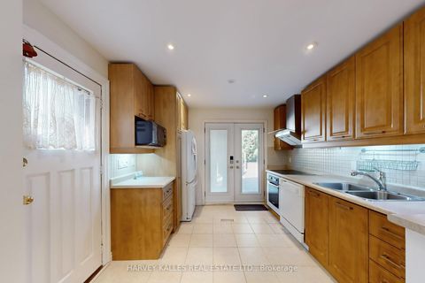 Photo 11 at 114 Bowood Avenue, Lawrence Park North, Toronto