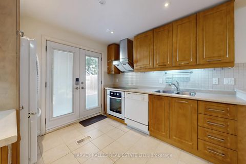 Photo 13 at 114 Bowood Avenue, Lawrence Park North, Toronto