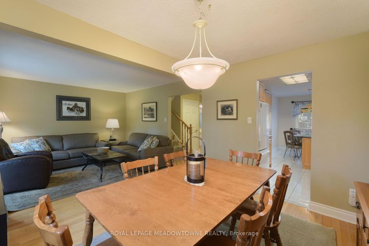 Photo 14 at 7223 Bendigo Circle, Meadowvale, Mississauga