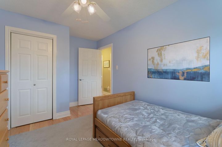 Photo 21 at 7223 Bendigo Circle, Meadowvale, Mississauga