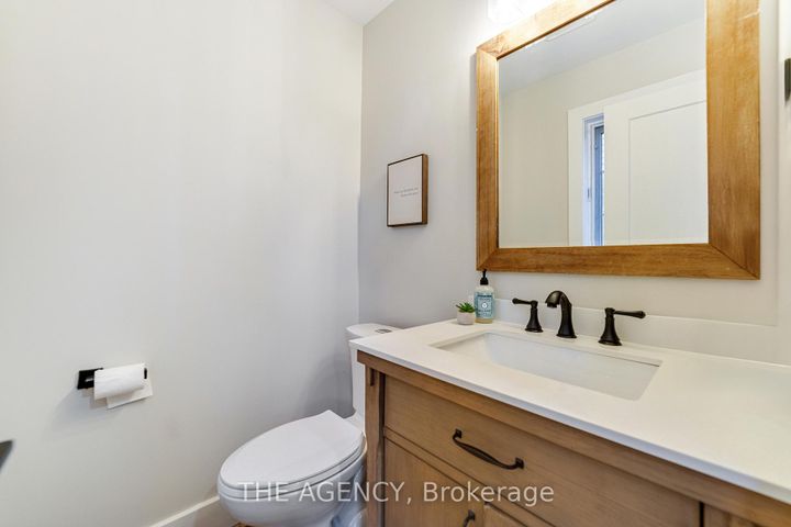 Photo 18 at 28 Fenwick Place, Waterdown, Hamilton
