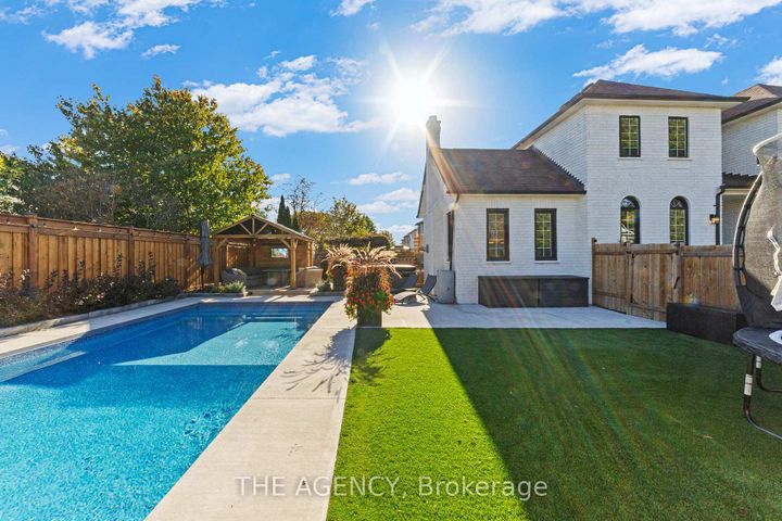 Photo 39 at 28 Fenwick Place, Waterdown, Hamilton