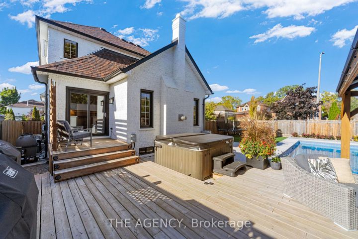 Photo 44 at 28 Fenwick Place, Waterdown, Hamilton