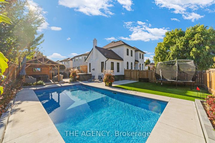 Photo 45 at 28 Fenwick Place, Waterdown, Hamilton