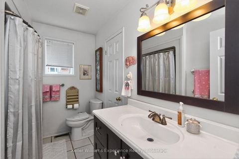 Photo 9 at 79 Sun King Crescent, Shore, Barrie