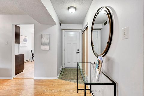 Photo 4 at 2 - 119 D'ambrosio Drive, Painswick North, Barrie Photo 4 at 2 - 119 D'ambrosio Drive, Painswick North, Barrie