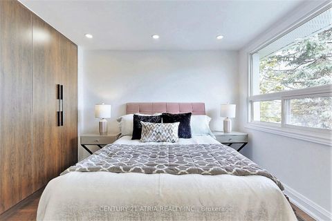 Photo 16 at 132 Kersey Crescent, North Richvale, Richmond Hill