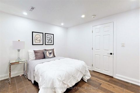 Photo 31 at 132 Kersey Crescent, North Richvale, Richmond Hill