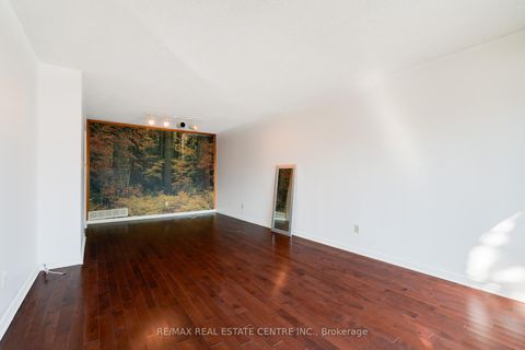 Photo 5 at 33 Millhouse Crescent, Rouge E11, Toronto