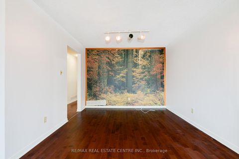 Photo 7 at 33 Millhouse Crescent, Rouge E11, Toronto