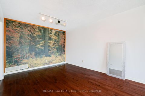 Photo 8 at 33 Millhouse Crescent, Rouge E11, Toronto