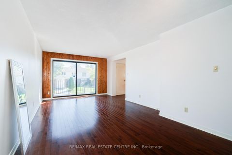 Photo 9 at 33 Millhouse Crescent, Rouge E11, Toronto