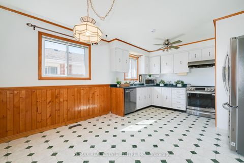 Photo 17 at 33 Millhouse Crescent, Rouge E11, Toronto
