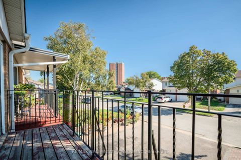 Photo 33 at 33 Millhouse Crescent, Rouge E11, Toronto