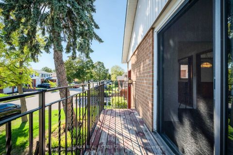 Photo 34 at 33 Millhouse Crescent, Rouge E11, Toronto