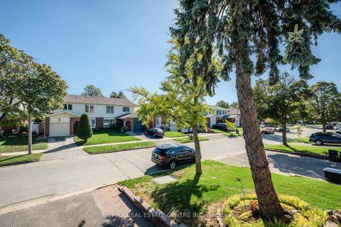 Photo 37 at 33 Millhouse Crescent, Rouge E11, Toronto