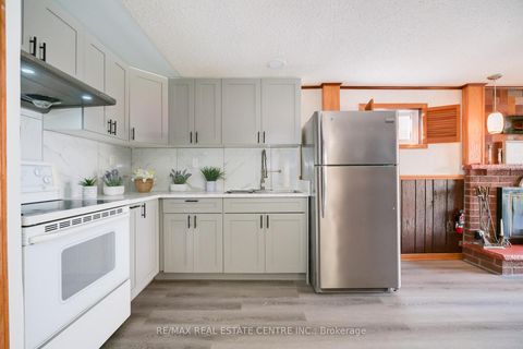 Photo 45 at 33 Millhouse Crescent, Rouge E11, Toronto