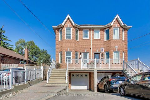 Photo 14 at 4 Corbett Avenue, Smythe, Toronto