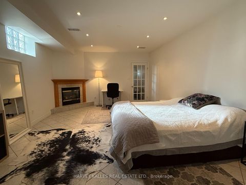 Photo 24 at 4 Corbett Avenue, Smythe, Toronto