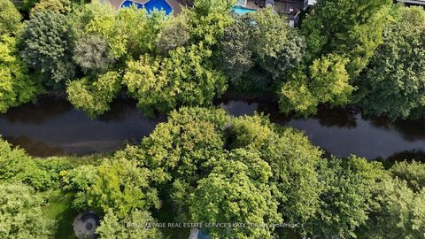 Photo 2 at 14 St Margarets Drive, York Mills, Toronto