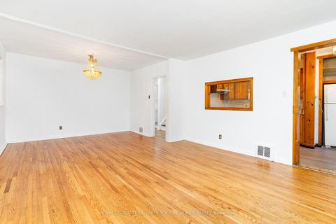 Photo 6 at 28 Lynvalley Crescent, Maryvale, Toronto