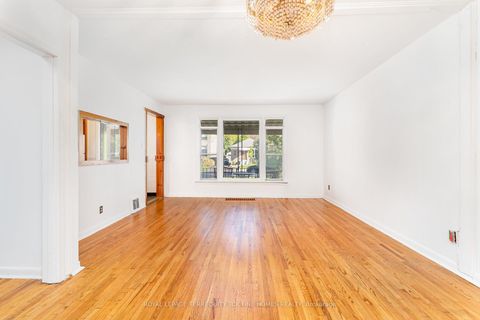 Photo 7 at 28 Lynvalley Crescent, Maryvale, Toronto
