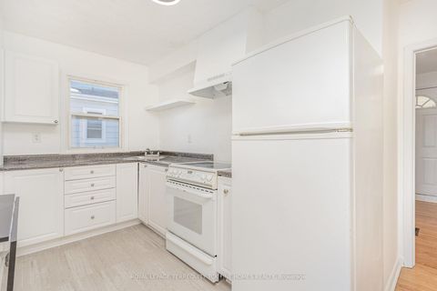 Photo 18 at 28 Lynvalley Crescent, Maryvale, Toronto